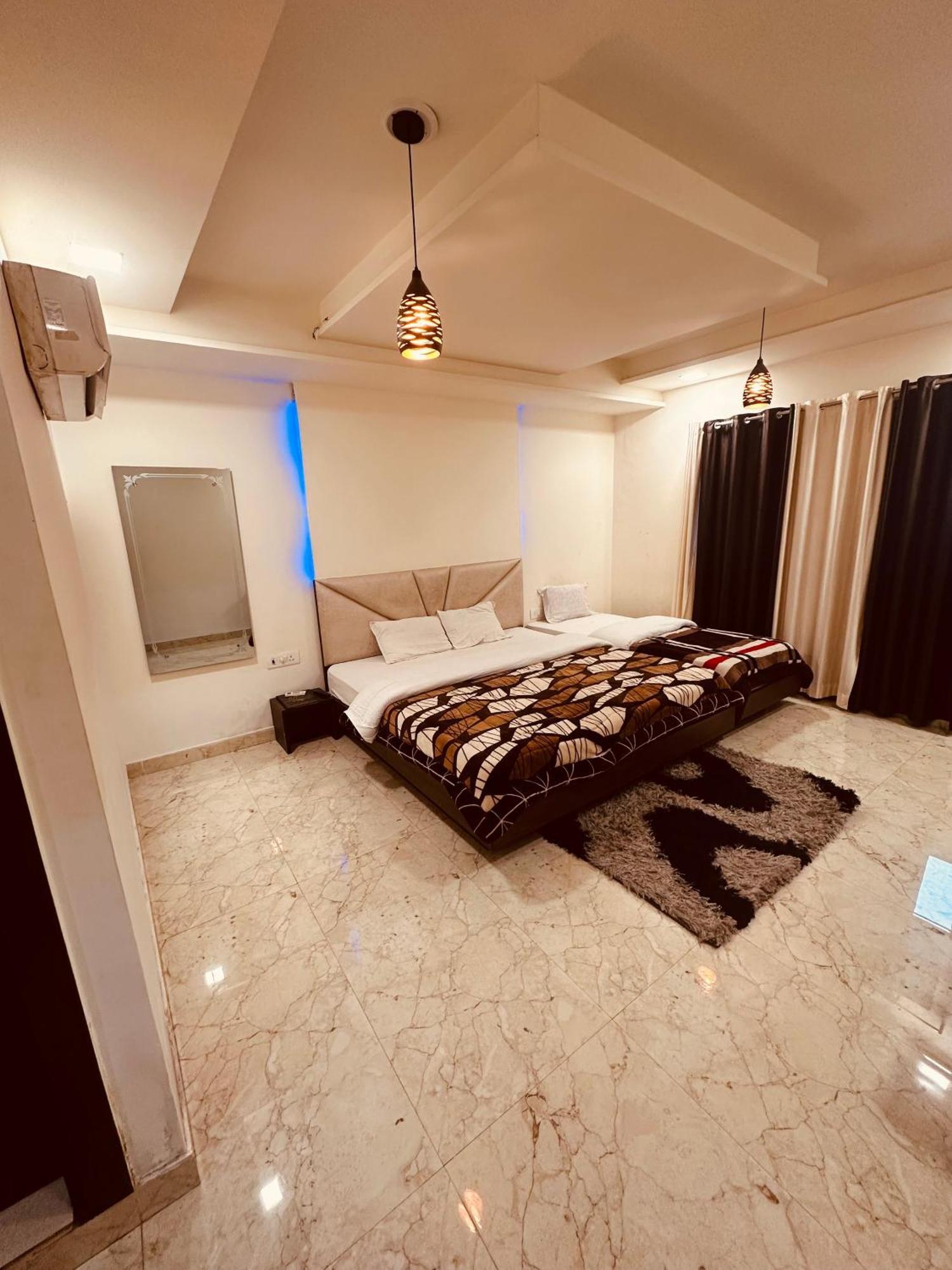 Taj Castle A Boutique Homestay Agra  Exteriör bild